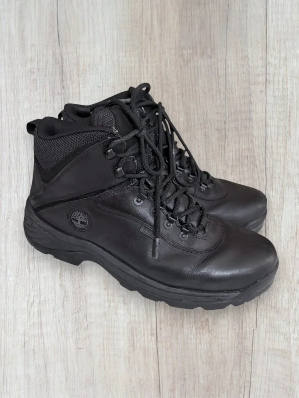 Timberland A1791 Waterproof Mid Hiking Boots Black Leather Men's Size 10.5